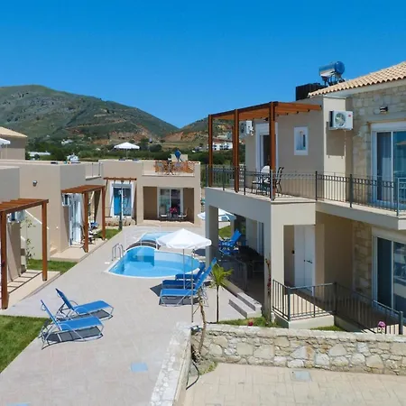 In With Garden Villa